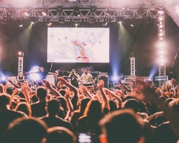 concert-923245_1920
